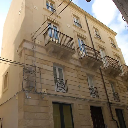 Bed and Breakfast Dimore Delle Zagare Ortigia 3*